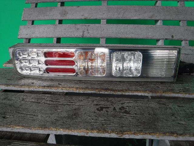 【中古】中古部品 キューブ YGZ11 左テールランプ 【3340140100-001443024915600】