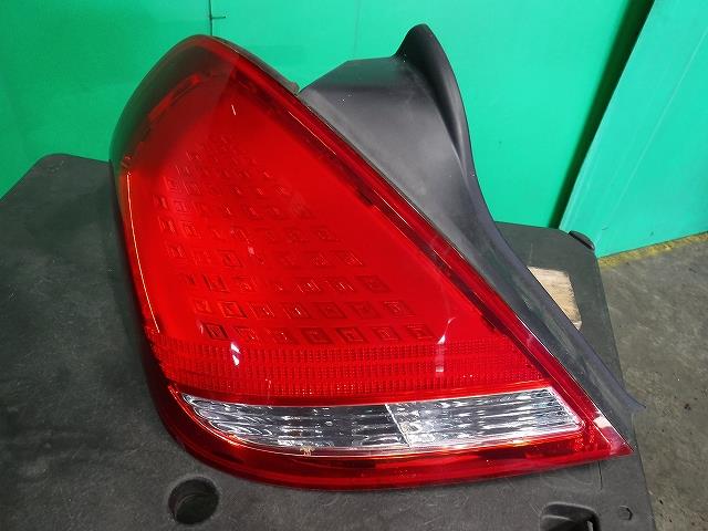 【中古】中古部品 ティアナ J31 左テールランプ 【3340140100-001560531315600】