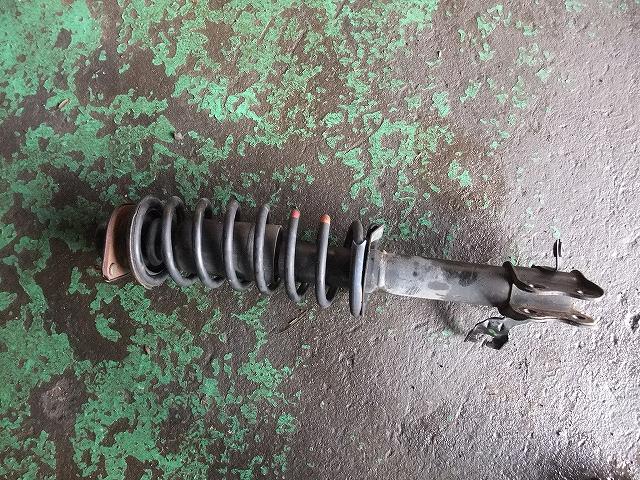 【中古】中古部品 キューブ AZ10 左フロントストラット 【3340140100-000983833050210】