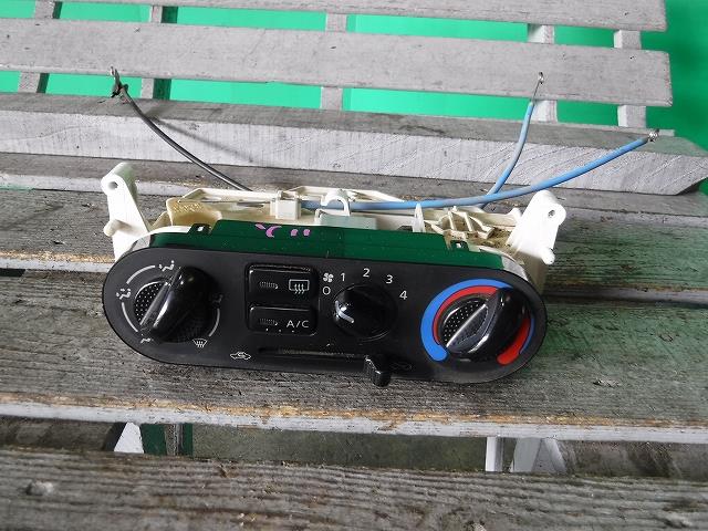 【中古】中古部品 AD VHNY11 A/Cスイッチパネル 【3340140100-001369144360900】