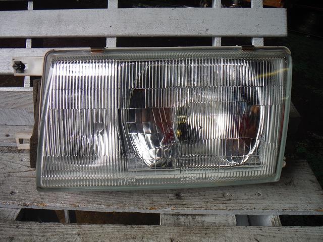 【中古】中古部品 セドリック PY31 左ヘッドランプ 【3340140100-001185146110900】
