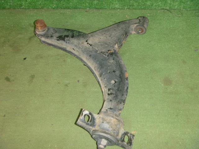 【中古】中古部品 サンバー KS4 左フロントロアアーム 【3330370100-000223013351740】