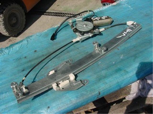 【中古】中古部品 テラノ PR50 右リアドアレギュレータ・モーター 【3340140100-000581538913320】
