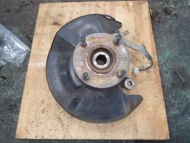 【中古】中古部品 KEI HN11S 右フロントナックルハブ 【3331010800-000019817744310】