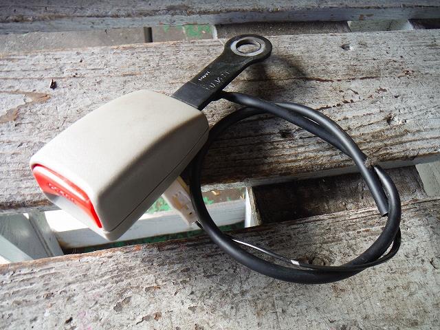 【中古】中古部品 エクストレイル NT30 シートベルト 【3340140100-001231266077150】