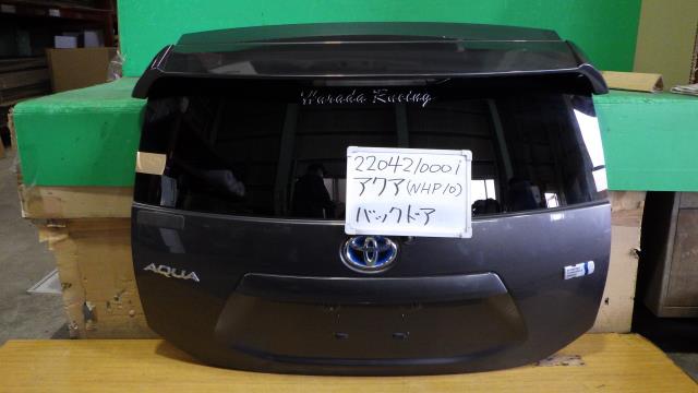 Rakuten - 【中古】中古部品 アクア NHP10 バックドア 【3330340100-220421000115800】