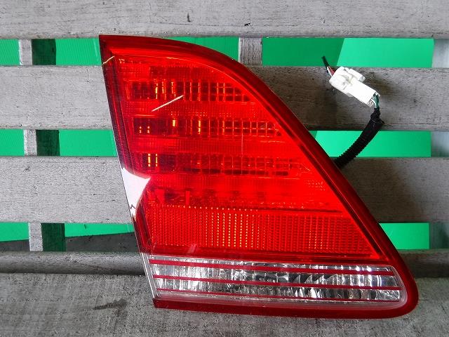 【中古】中古部品 クラウン GRS180 リアフィニッシャーパネル 【3340140100-001348840415200】