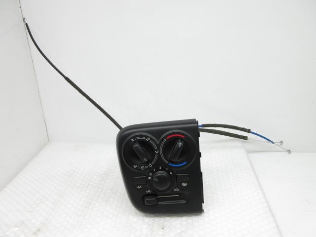 【中古】中古部品 NV100クリッパー DR17V A/Cスイッチパネル 【3500170000-220521501060900】