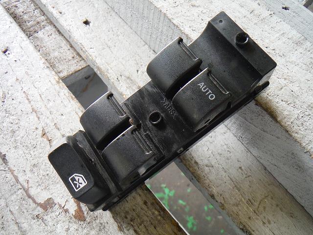 【中古】中古部品 ワゴンR MH21S パワーウインドウスイッチ 【3340140100-001181581761900】