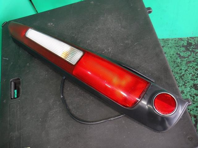 【中古】中古部品 ムーヴ L902S 左テールランプ 【3340140100-001675031215600】