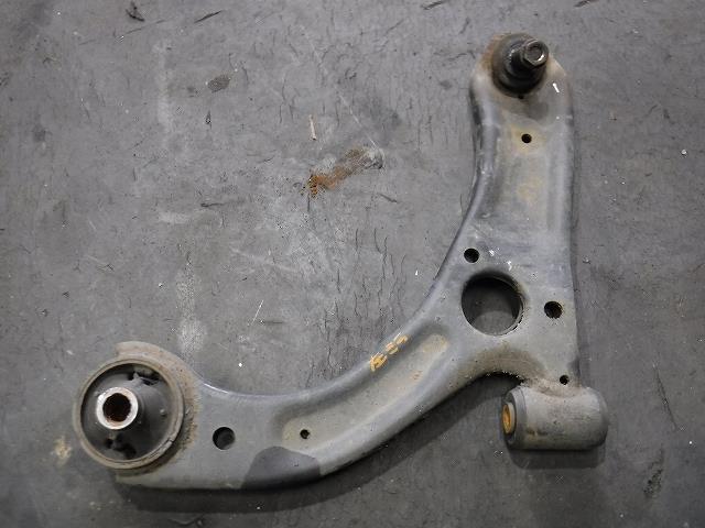 【中古】中古部品 ミラ L275S 左フロントロアアーム 【3340140100-000021334951740】