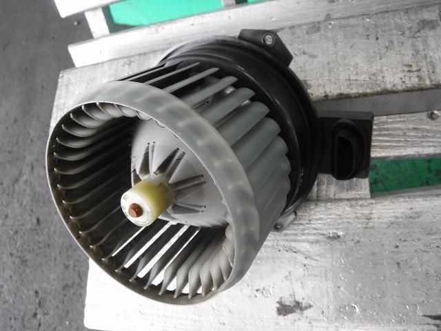 【中古】中古部品 ピクシス S321M ヒーターブロアモーター 【3340140100-001695048...
