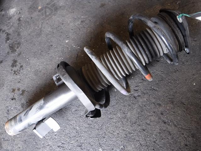 【中古】中古部品 アクセラ BL5FP 右フロントストラット 【3340140100-001440599750110】