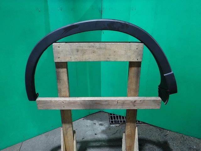 【中古】中古部品 CX−5 KE2FW オーバーフェンダー(1台分) 【3340140100-001497418617570】