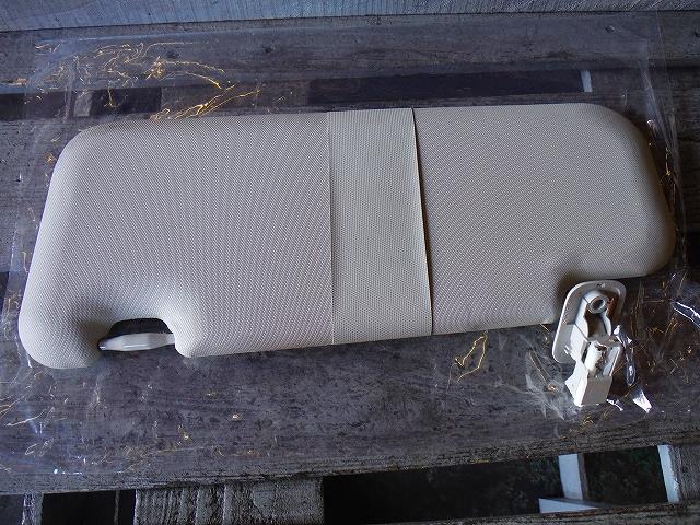 【中古】中古部品 アクセラ BM5FS サンバイザー 【3340140100-001219970077350】