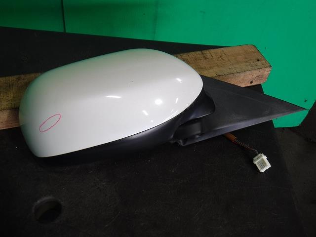 【中古】中古部品 インプレッサ GH2 右サイドミラー 【3340140100-001596884213500】