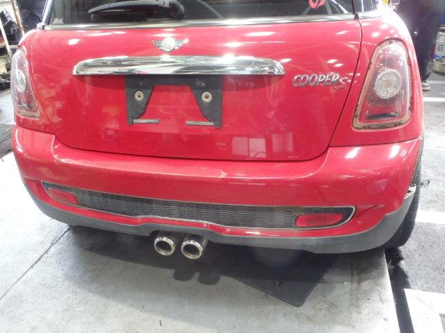 【中古】中古部品 BMW ミニ MF16S リアバンパー 【3331010800-000019912815100】