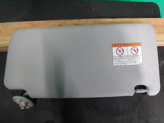 【中古】中古部品 アイシス ZNM10W サンバイザー 【3340140100-001574260977350】
