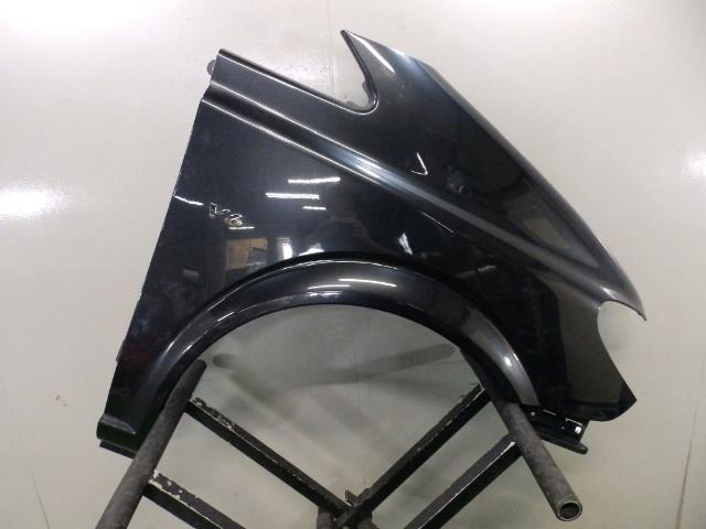 【中古】中古部品 ベンツ Vクラス 639811 右フロントフェンダー 【3260250000-000022076810600】