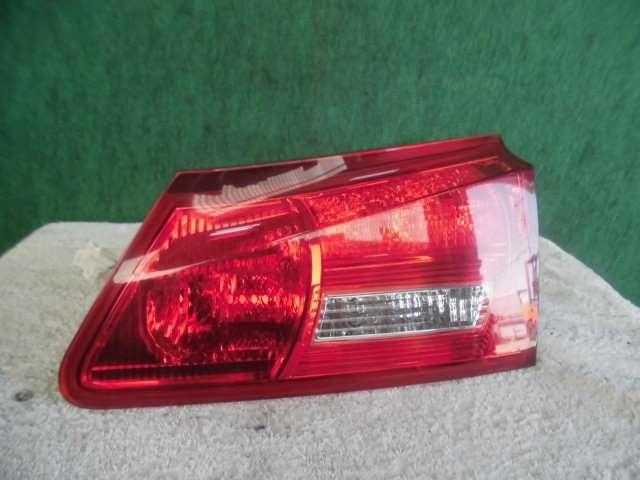 【中古】中古部品 レクサス IS GSE20 リアフィニッシャーパネル 【3310420000-000002101715200】