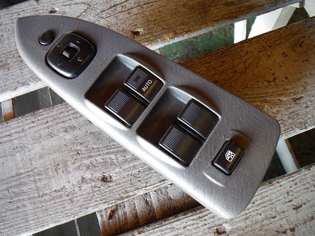 【中古】中古部品 ファミリア BJ5P パワーウインドウスイッチ 【3340140100-001206994361900】