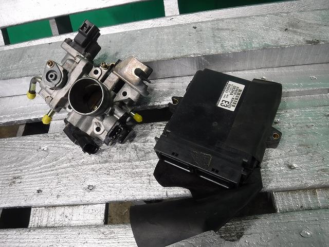 【中古】中古部品 ワゴンR MC22S エンジンコンピューター 【3340140100-001590612363100】