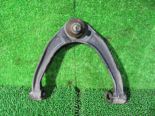 【中古】中古部品 スカイラインクロスオーバー NJ50 左フロントアッパアーム 【3330900100-00002204145..