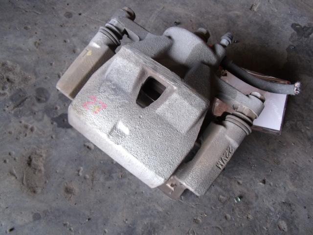 【中古】中古部品 ヴィッツ KSP90 左フロントキャリパー 【3340140100-000912000744360】