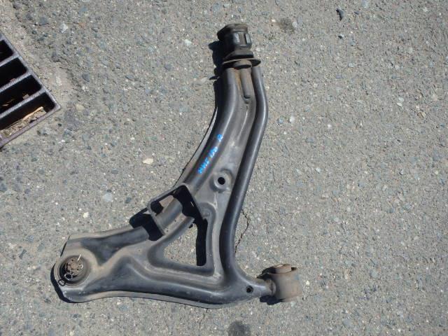 【中古】中古部品 アクティ HH5 右フロントロアアーム 【3331010800-000019939451720】