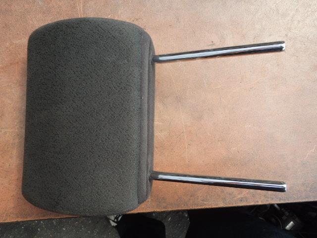 【中古】中古部品 MRワゴン MF22S ヘッドレスト 【3331010800-000019941677400】