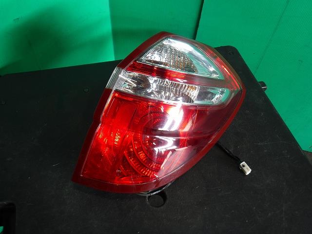 【中古】中古部品 レガシィ BP5 右テールランプ 【3340140100-001622354415500】