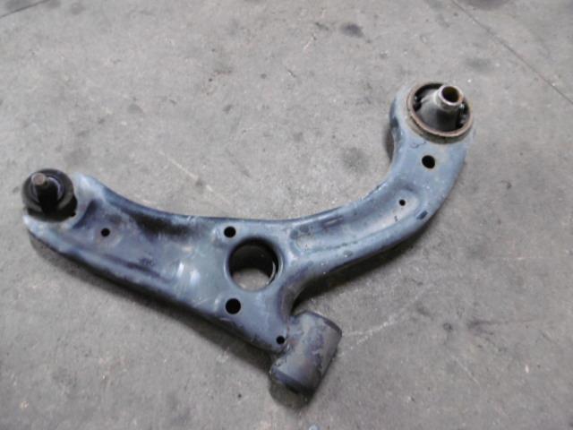 【中古】中古部品 ムーヴ LA100S 右フロントロアアーム 【3310410000-001288057351720】