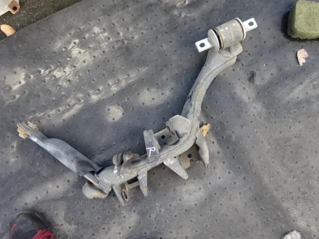 【中古】中古部品 オデッセイ RB3 右リアロアアーム 【3310410000-001633692251820】