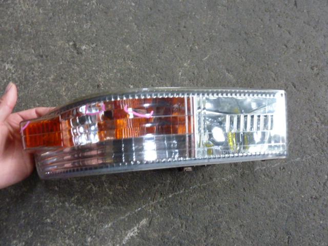【中古】中古部品 クラウン JZS151 右フォグランプ 【3310410000-000827215810850】