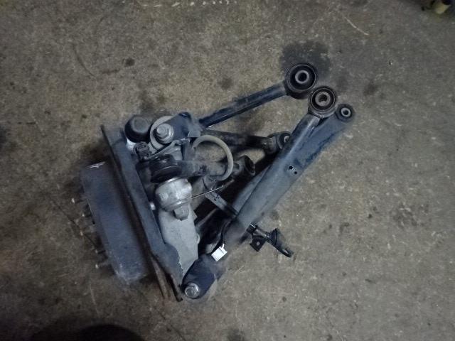 【中古】中古部品 クラウン GRS200 右リアナックルハブ 【3310410000-001585907544410】