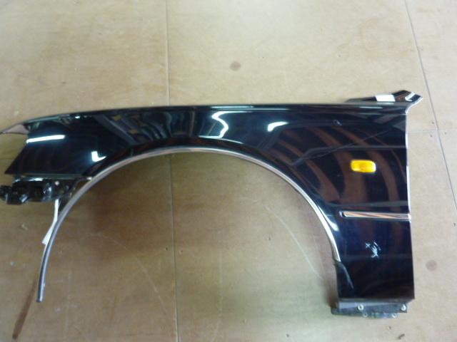 メーカー 日産 車名 シーマ 型式類別 08516-0002 グレード 4100 41LX 認定型式 E-FGDY33 車両タイプ 4ドアセダン 年式 H9/6 シフト 駆動 通称型式 エンジン型式 VH41-DE ミッション型式 アクスル型式 RC36 車体色 黒 車体色No 4S9 トリム色No J 走行距離(Km) 51,000 メーカー純正品番 部品メーカー品番 保証 0ヶ月/0km 付加情報 ★車体色No【4S9】黒;モール下再塗装・B/画像に載っているメッキモール欠品！★当日発送2時まで★,(1)塗装ハゲ 5mm X 10mm (2)モールから下再塗装 段有 (3)その他() 線傷多数有 商品情報 ※純正番号およびモデル番号は参考としてください。※リビルト部品を購入される際のお願い【再生部品】と表示されているものをリビルト部品と呼んでいます。リビルト部品の場合には、交換時に取り外した部品をご返却していただく場合があります。詳しくはこちら※大物商品(ドア・ボンネット・バンパー等)は個人宅への配送ができない場合がございます。その場合、最寄りの配送業者支店止め等の対応となりますので、あらかじめご了承ください。 ページ上部へ【中古】中古部品 シーマ FGDY33 左フロントフェンダー 【3310410000-000743884010700】