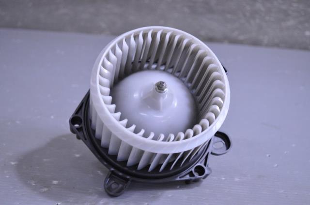 【中古】中古部品 ワゴンR MH23S ヒーターブロアモーター 【3310580000-220618000367900】