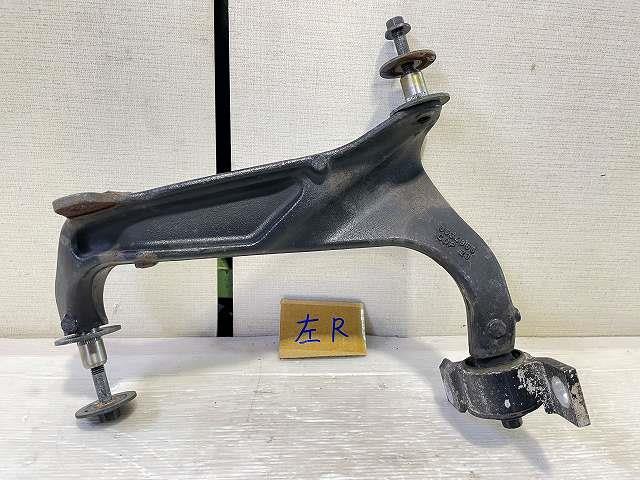 【中古】中古部品 ボルボ 90シリーズ CB5254AW 左リアアッパアーム 【3310050100-001463618551850】