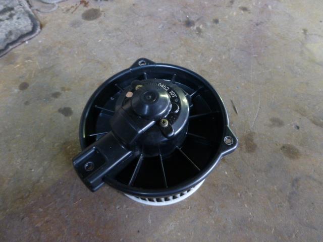 【中古】中古部品 スプリンター AE110 ヒーターブロアモーター 【3310410000-001073343567900】