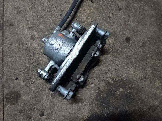 【中古】中古部品 N−BOX JF3 右フロントキャリパー 【3310410000-001647893344330】