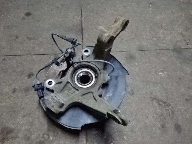 【中古】中古部品 フィット GE6 右フロントナックルハブ 【3310410000-001517454844310】