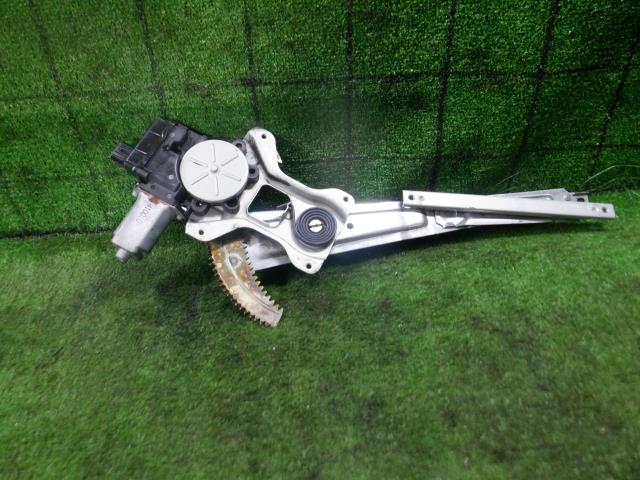 【中古】中古部品 タウンボックス U62W 左フロントドアレギュレータ・モーター 【3330420100-220705000113220】