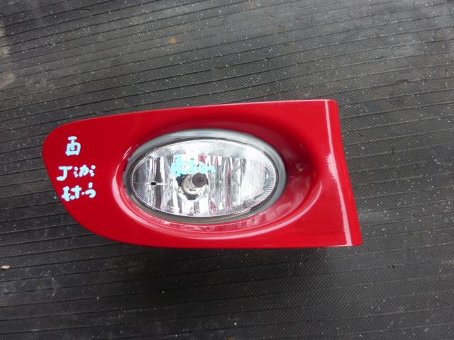 【中古】中古部品 フィット GD3 右フォグランプ 【3310410000-000952421310850】