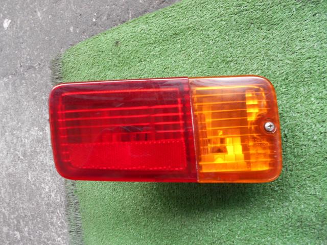 【中古】中古部品 ハイゼット S200P 左テールランプ 【3330190100-000002106015600】