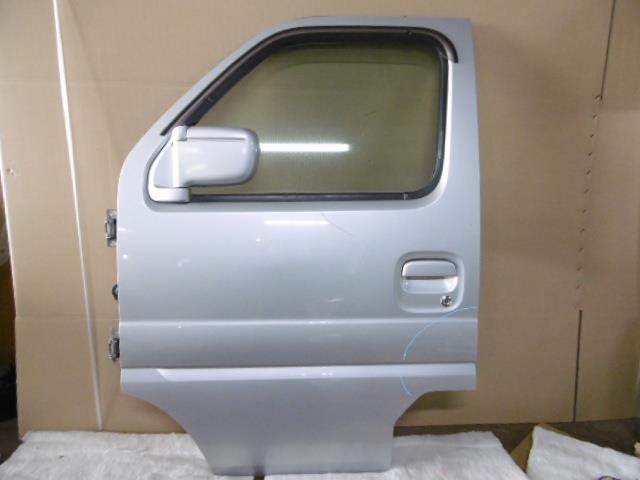 【中古】中古部品 エブリィ DA52V 左フロントドア 【3310410000-001173462713200】