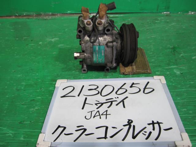 【中古】中古部品 トゥデイ JA4 A/Cコンプレッサー 【3330340100-220527000260700】