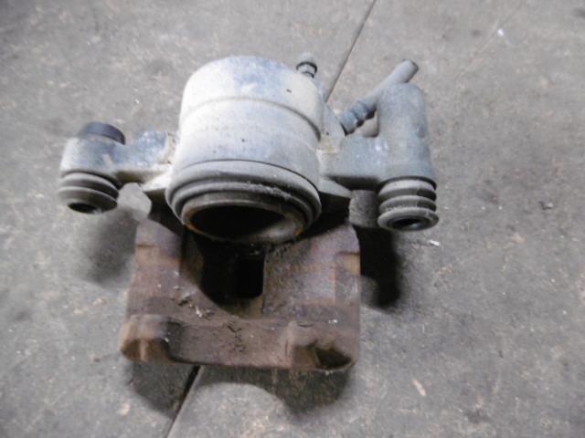 【中古】中古部品 ハイゼット S200V 左フロントキャリパー 【3310410000-001232850044360】