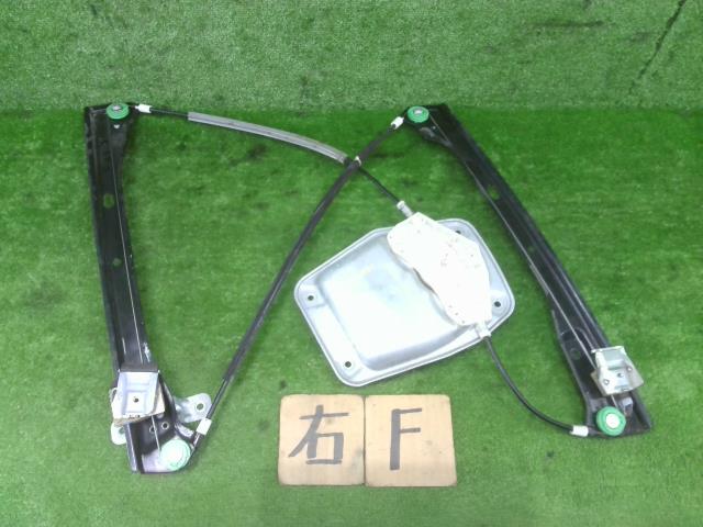 【中古】中古部品 VW ゴルフヴァリアント 1KCAX 右フロントドアレギュレータ・モーター 【3330990100-220421000513120】