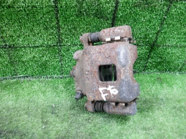 【中古】中古部品 アルト HA23S 右フロントキャリパー 【3330420100-220713000244330】