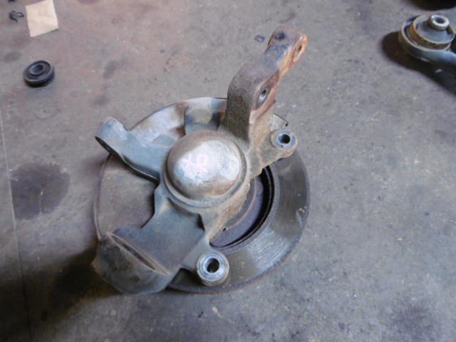 【中古】中古部品 ハイゼット S200V 右フロントナックルハブ 【3310410000-001248108344310】